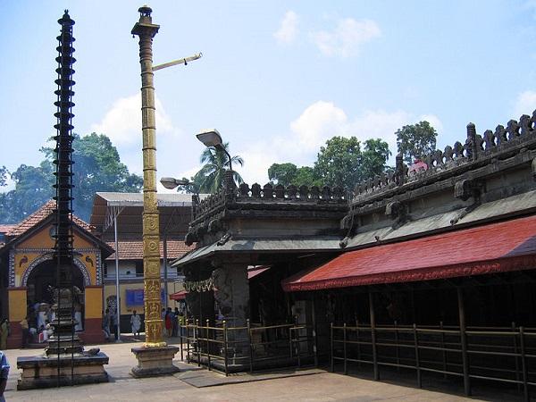 kollur mookambika temple information in kannada
